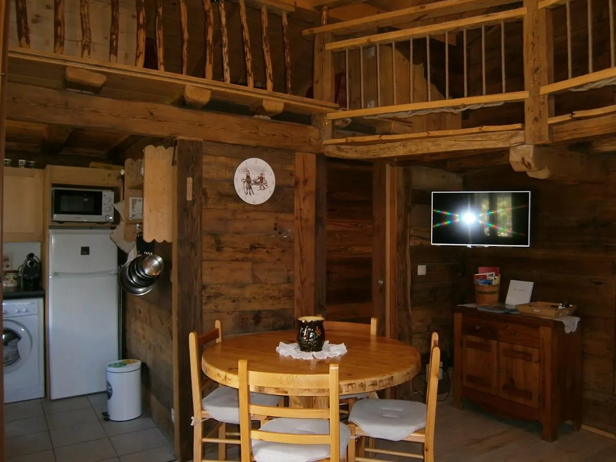Les Chalets Du Bonheur Les Houches 0*,